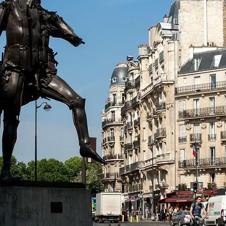 Appartamento Onefinestay - Rue Du Vieux Colombier Private Parigi